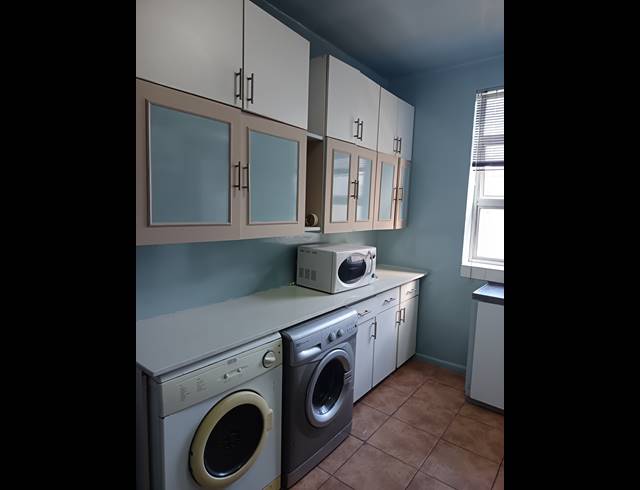 2 BEDROOM APARTMENT FOR SALE IN GQEBERHA CENTRAL